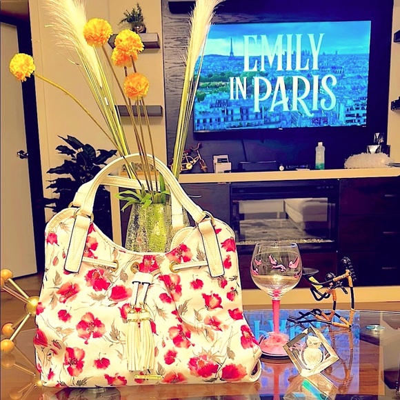 Liz Claiborne Pink & white Floral Shoulder Bag with Spacious Design - Picture 2 of 4